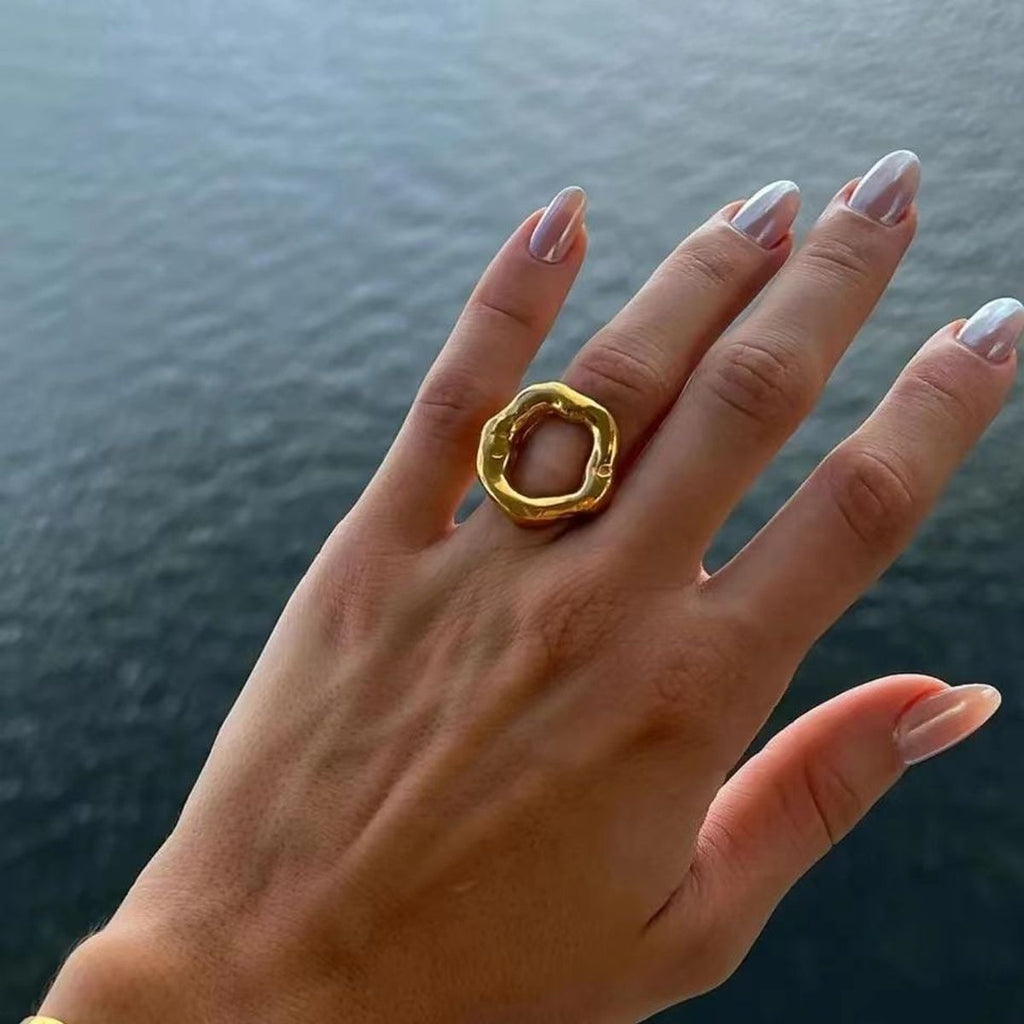 Dented Circle 18K Gold Anti Tarnish Free Size Ring For Women Bulk