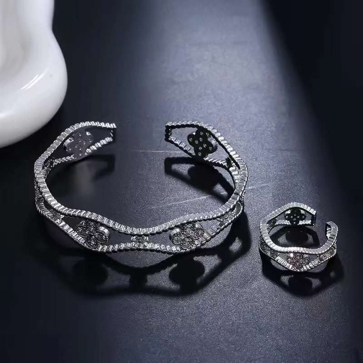 Clover Flower CZ 18K Gold Anti Tarnish Adjustable Ring Bulk