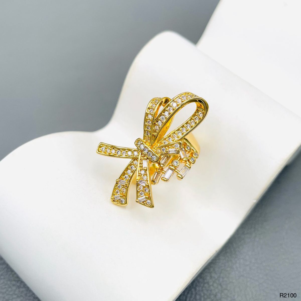 Ribbon Cubic Zirconia 18K Gold Anti Tarnish Free Size Ring Women Bulk