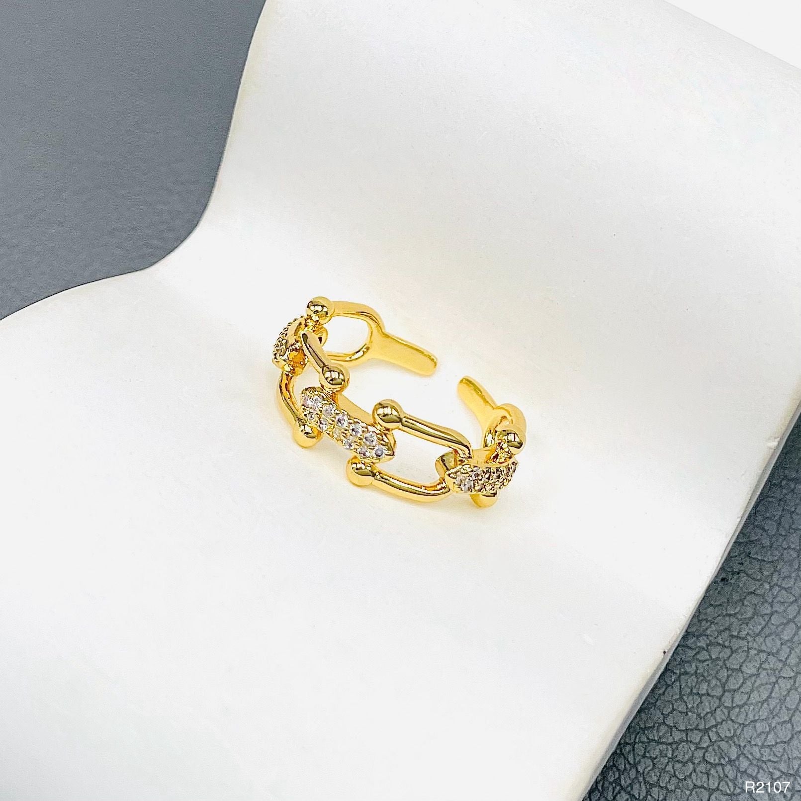Joint Link Cubic Zirconia 18K Gold Anti Tarnish Free Size Ring Bulk