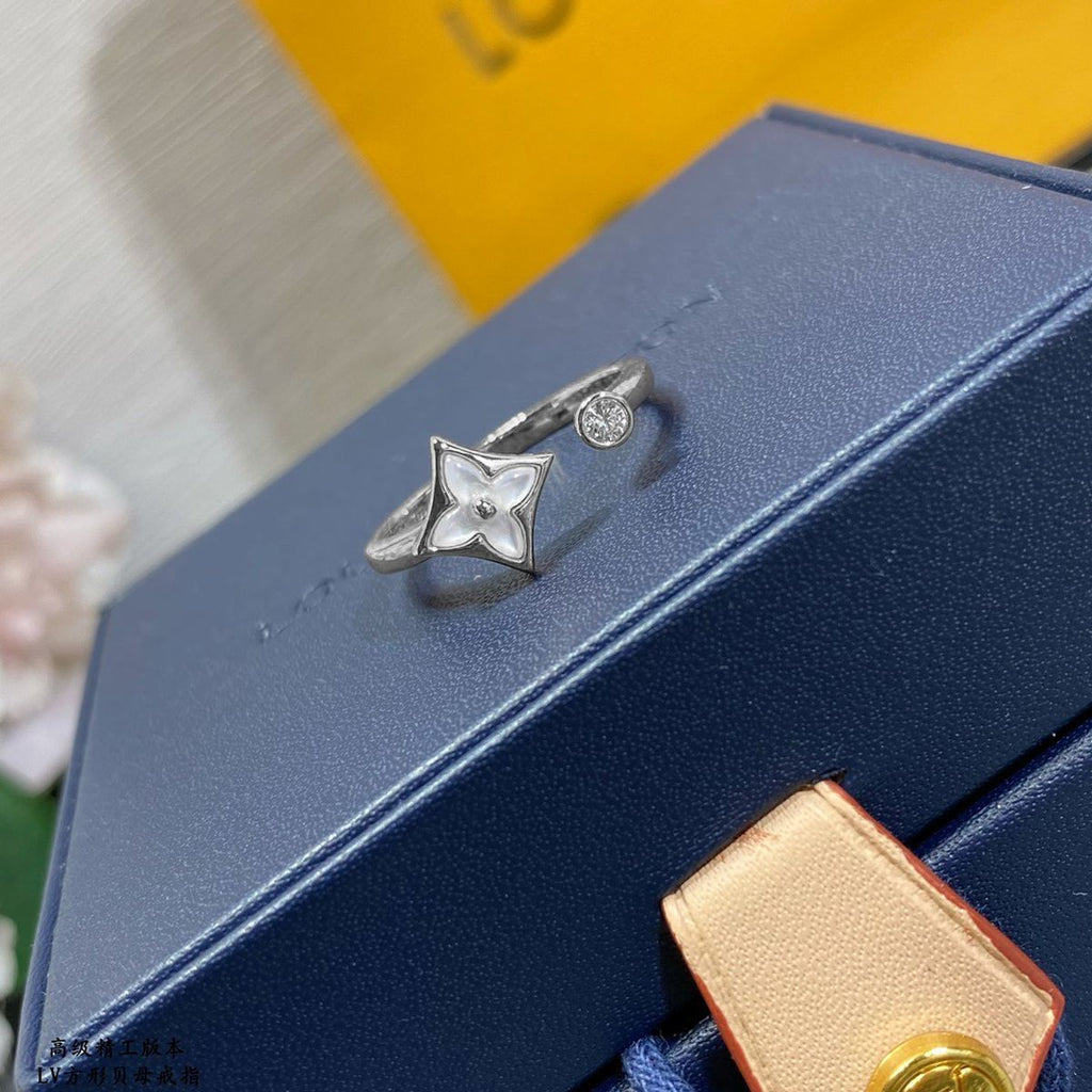 Clover Flower Cubic Zirconia Mother Of Pearl Rose Gold White Anti Tarnish Adjustable Ring For Women