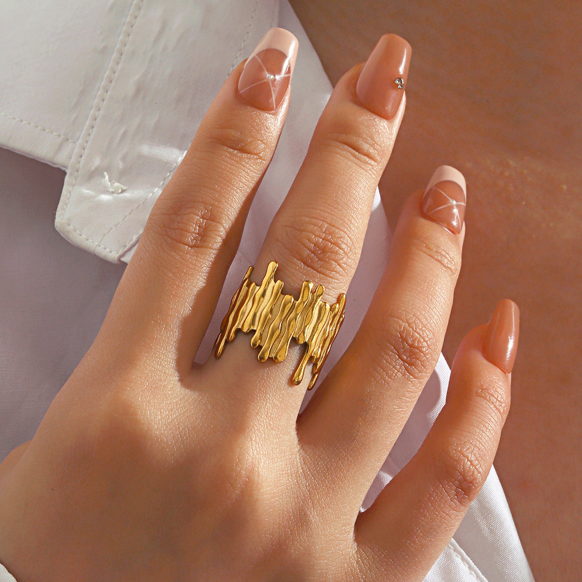 Beaten Finish 18K Gold Anti Tarnish Adjustable Ring For Women Bulk
