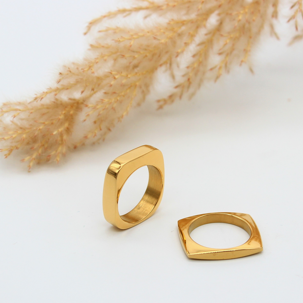 Cushion Cut Dual 18K Gold Stainless Steel Anti Tarnish Combo Set Of 2 Ring For Women