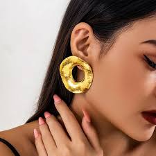Wholesale Gold Textured Round Alloy Stud Earrings