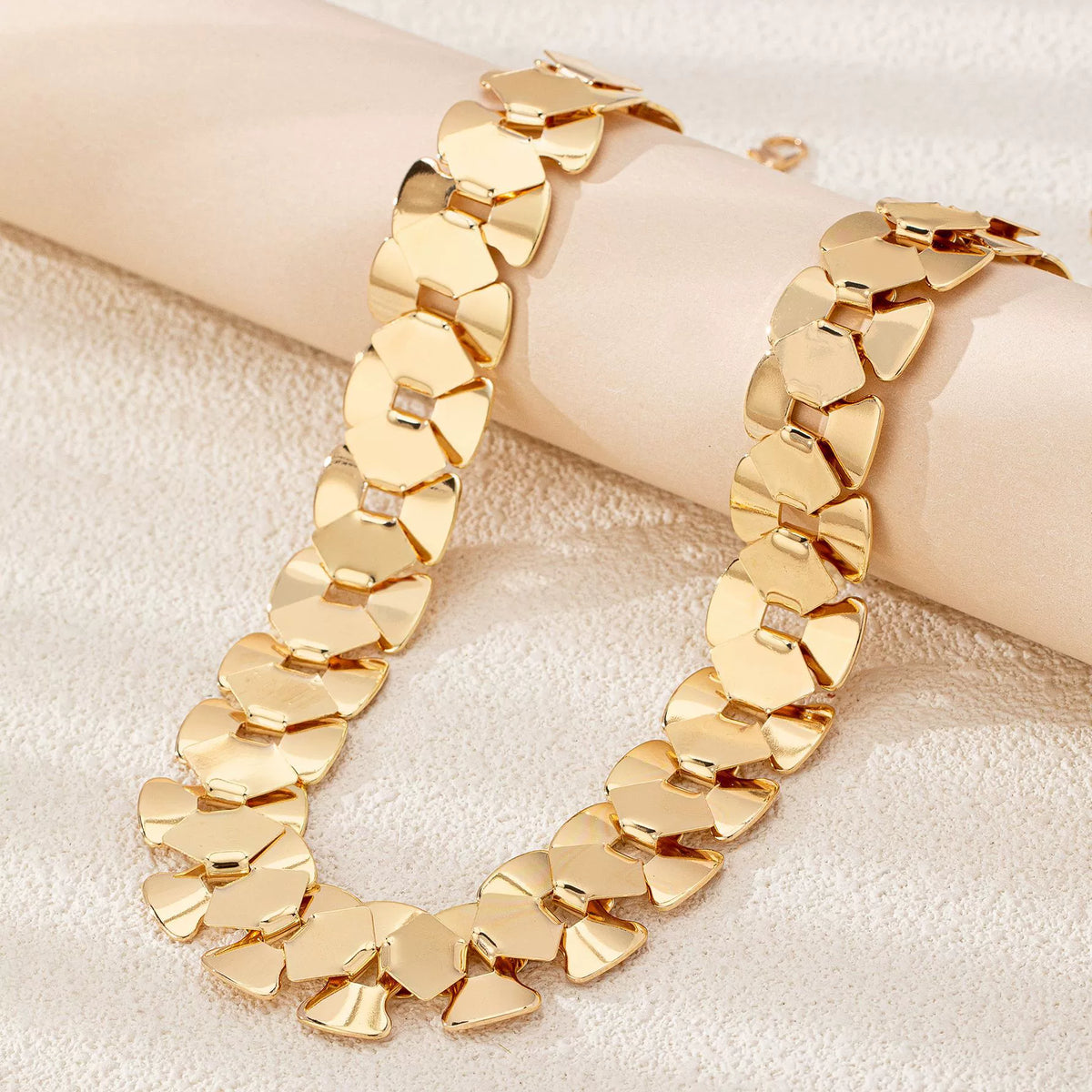 Wholesale Links Gold Plated Plain Alloy Necklace For Women
