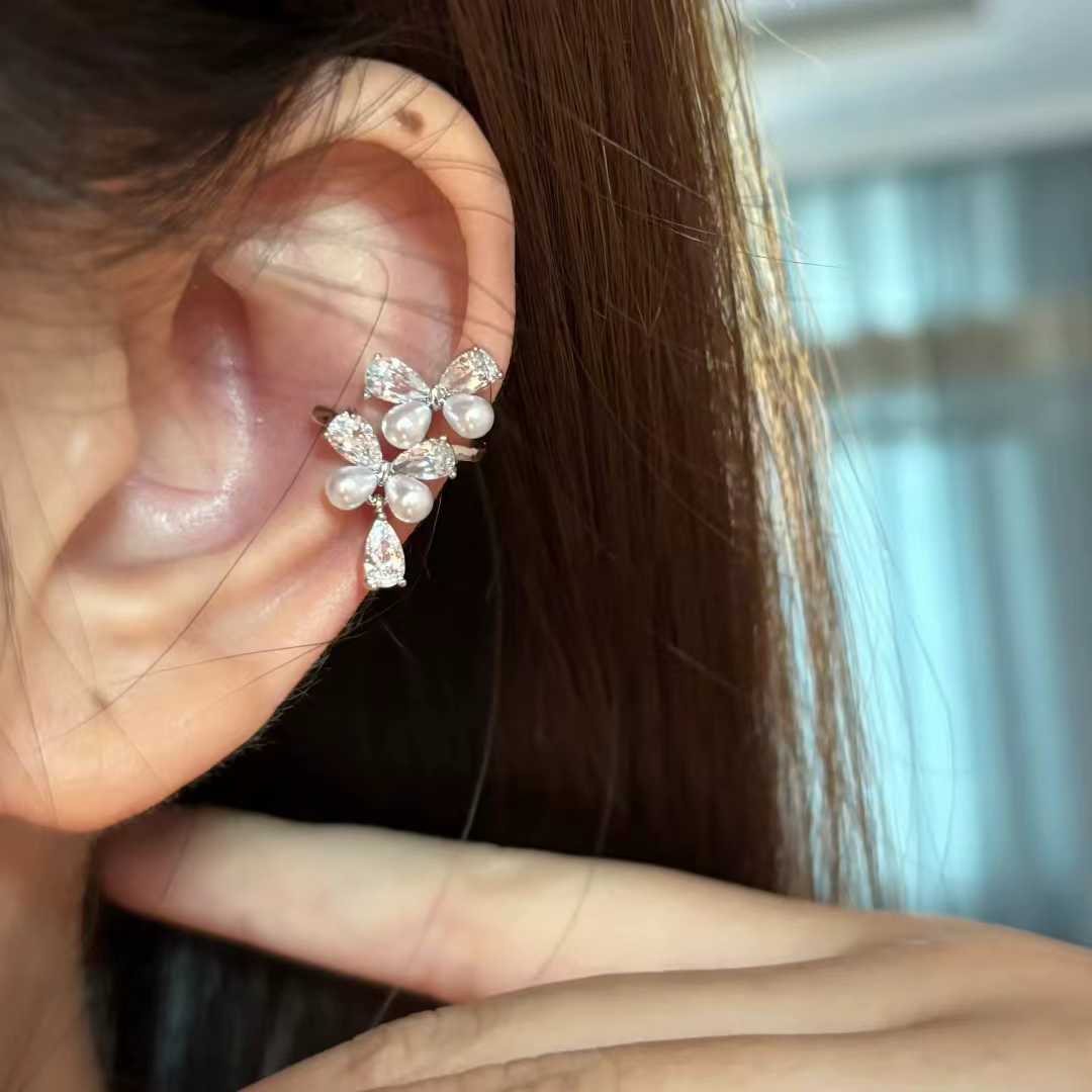 Wholesale Butterfly Pearl Cubic Zirconia Anti-Tarnish Single Ear Cuff