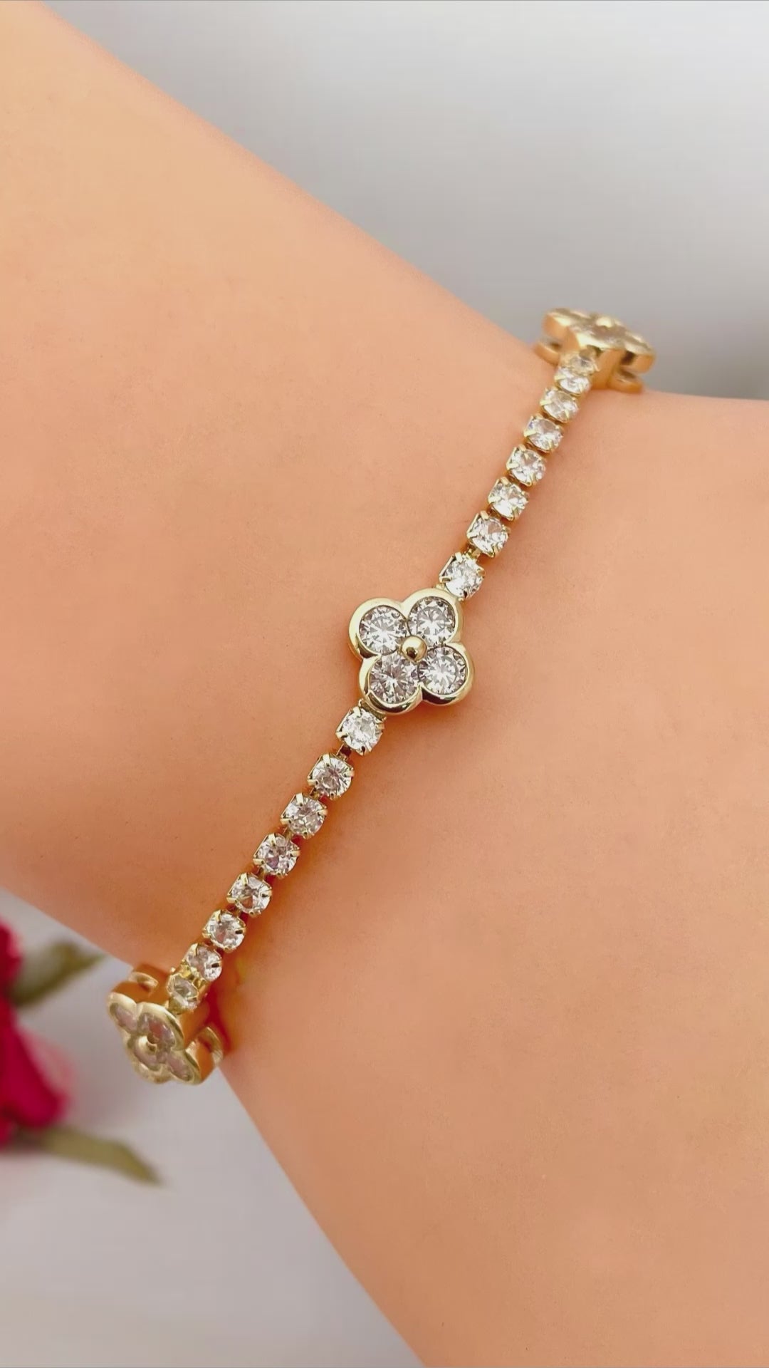 Clover Flower Solitaire CZ 18K Gold Anti Tarnish Tennis Bracelet Bulk
