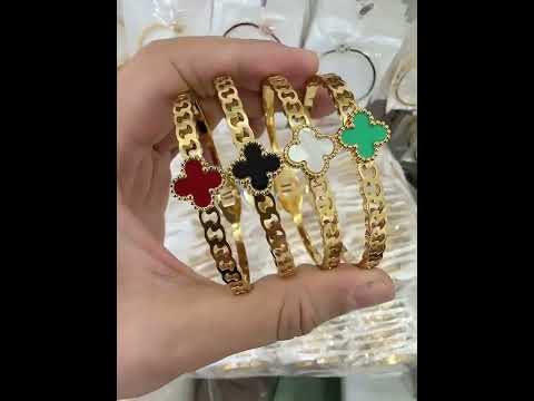 Black Clover Curb 18K Gold Stainless Steel Anti Tarnish Cuff Openable Kada Bangle for Women