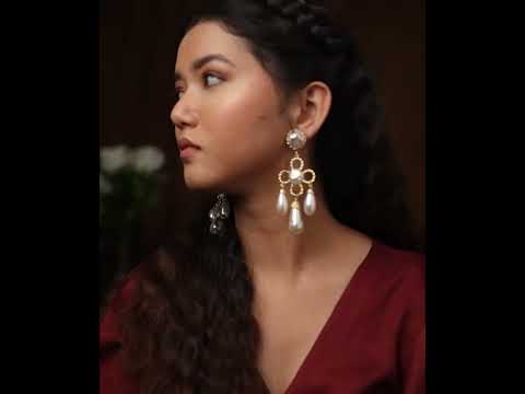 Flower Pearl 18K Gold White Chandelier Dangler Earring For Women Bulk