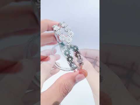 Daisy Flower White Gold Anti Tarnish Openable Kada Bracelet Bulk