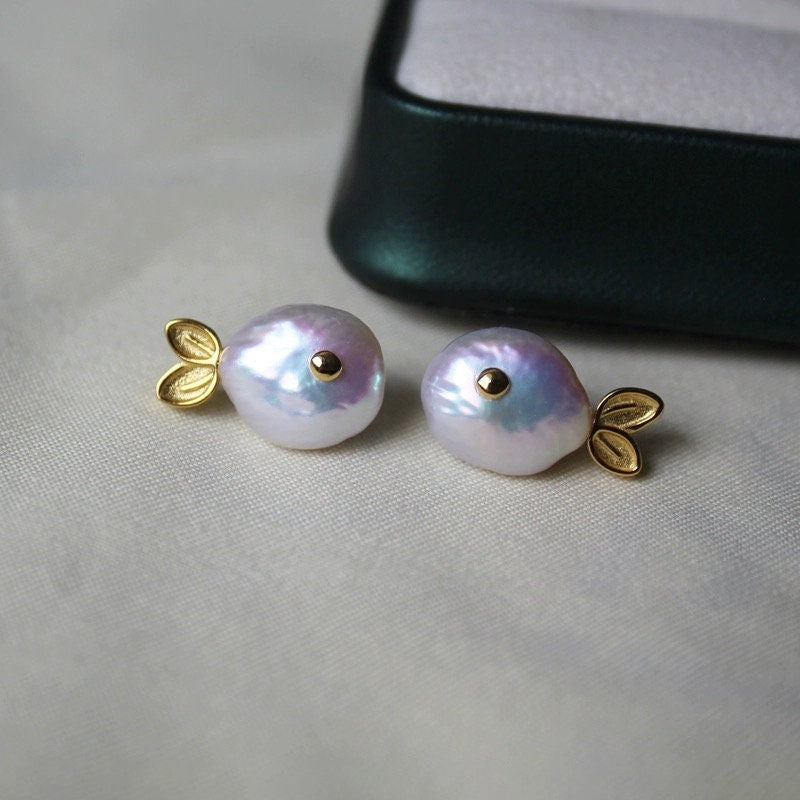 Ocean Tiny Pearl Shape Fish Gold Silver Anti Tarnish Stud Earring Bulk Secondary image