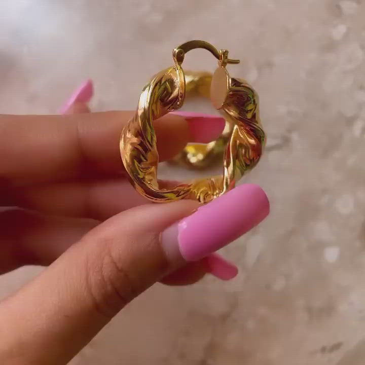 Stainless Steel Curly Gold Hoop Earring Pair For Women Bulk