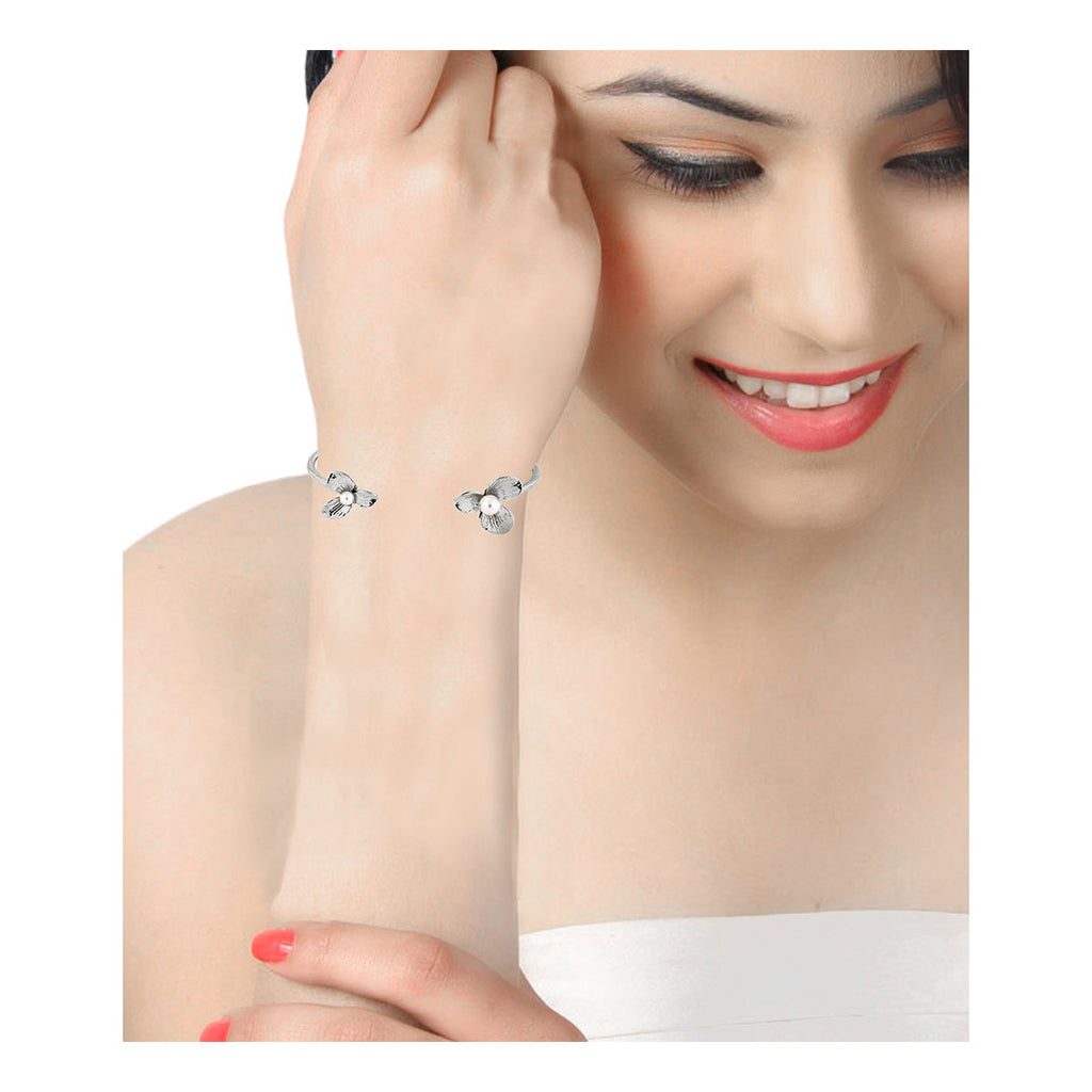 Stylish Delicate Flower Brass Cuff Kada Bangle Bracelet For Women