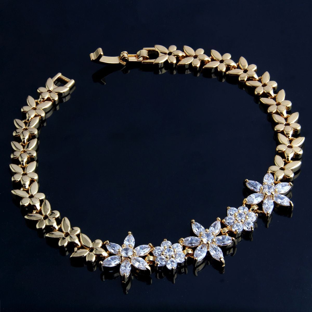 Floral Glossy 18K Gold Crystal American Diamond Bracelet Women Bulk Main image