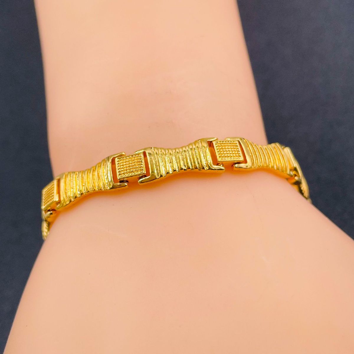 Stylish Copper 22K Gold Bracelet For Women Bulk Secondary image