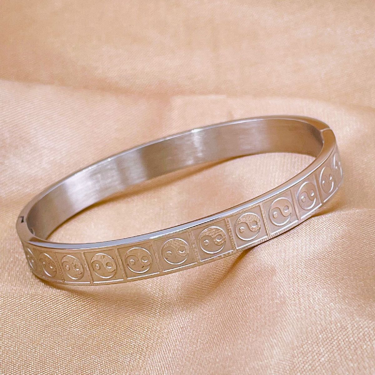 Stainless Steel Ying Yang Silver Openable Bangle Kada For Men Bulk