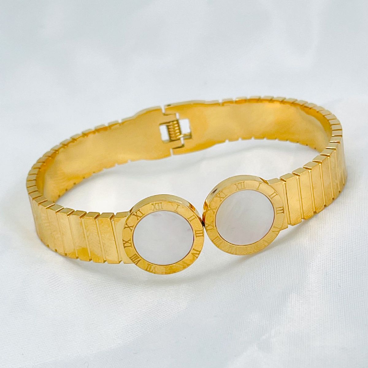 Roman Stainless Steel White Gold Openable Bangle Kada For Women Bulk Main image