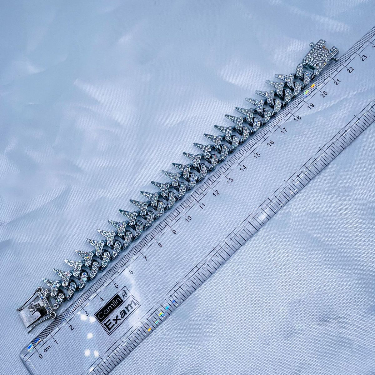 Hip Hop Iced Out Alloy Silver Rhinestone Silver Bracelet Links Bulk