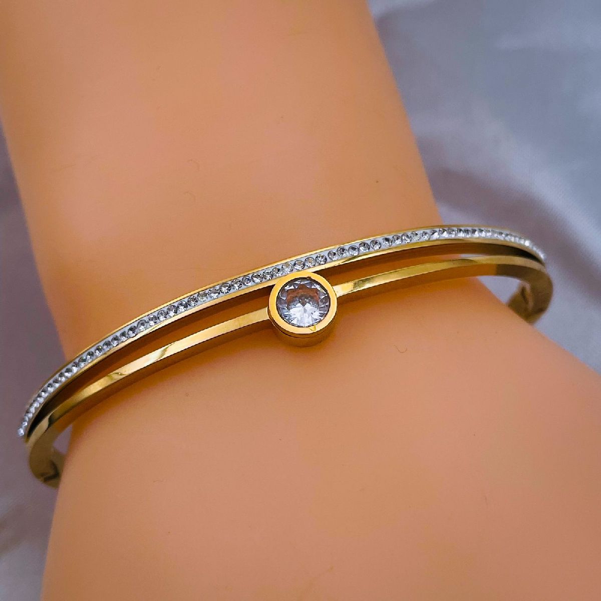 Solitaire Celestra CZ Silver Stainless Steel Openable Kada Bulk