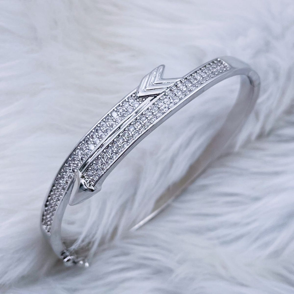Arrow Cubic Zirconia 18K Gold Copper Openable Kada Bangle Women Bulk