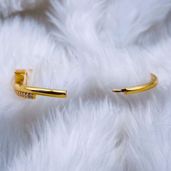 Nail Screw Cubic Zirconia 18K Gold Openable Kada bangle for Women Secondary image