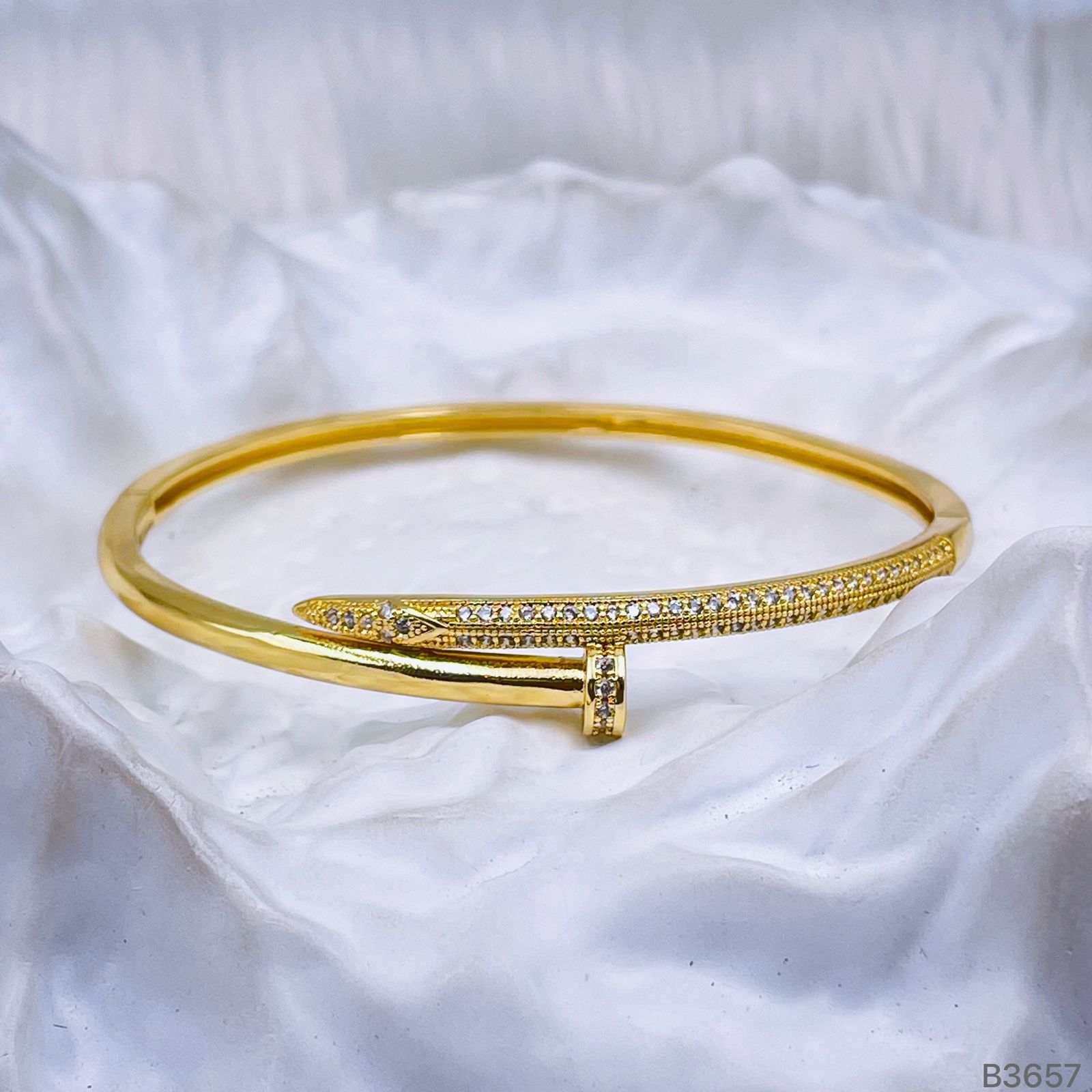 Luxury Nail Cubic Zirconia 18K Gold Openable Kada Bracelet Women Bulk Main image