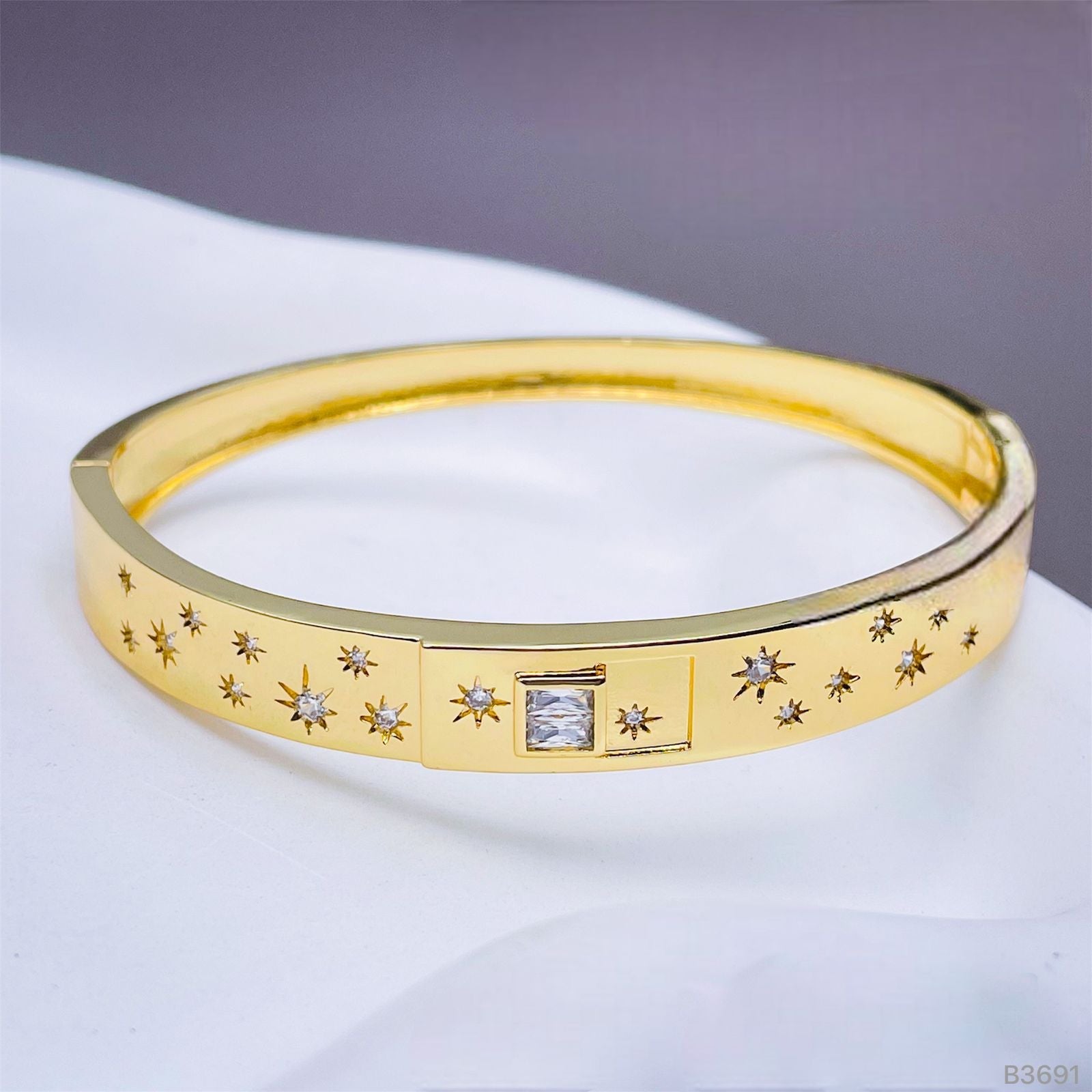 Celestial Star Cubic Zirconia 18K Gold Openable Kada Bangle Bulk Main image