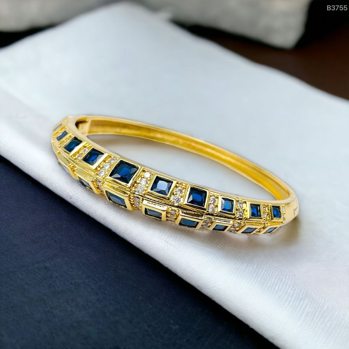 Emerald Multi Square CZ 18K Anti Tarnish Gold Openable Kada Bulk