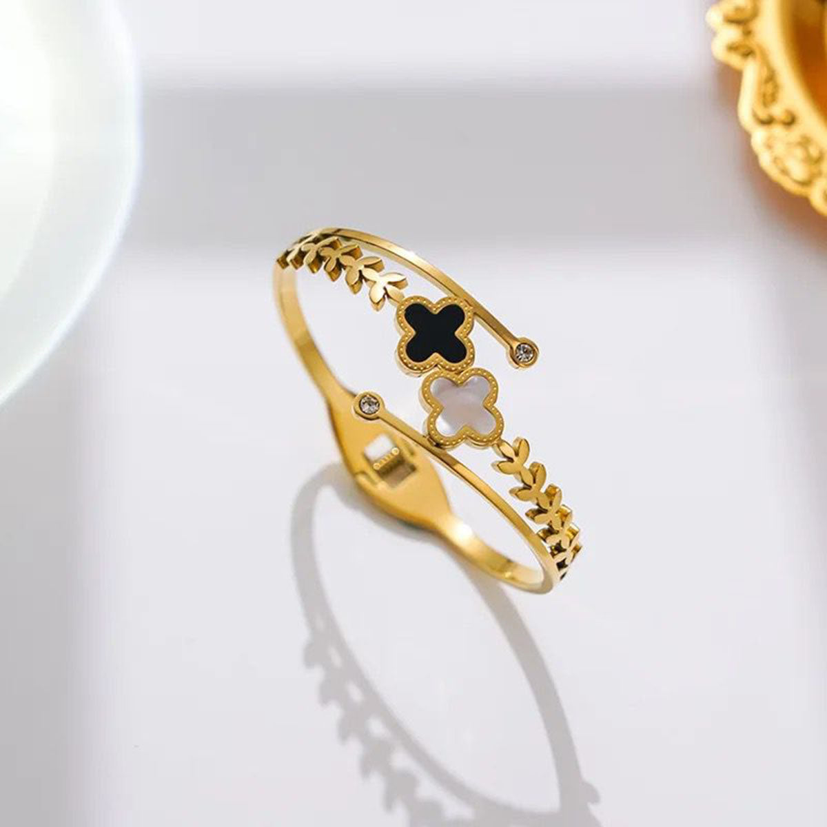 Black White Clover 18K Gold Anti Tarnish Stainless Steel Openable Kada for Women