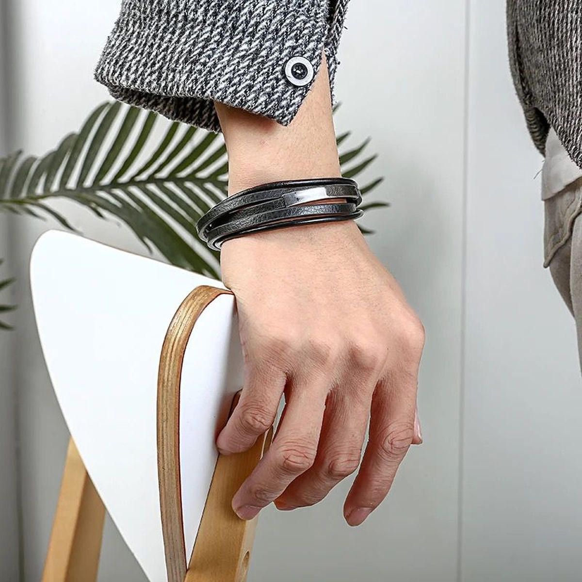 Multi-Layer Black Silver Leather Customized Personalised Laser Engraved Wrist Wrap Band Strand Id Bracelet For Men