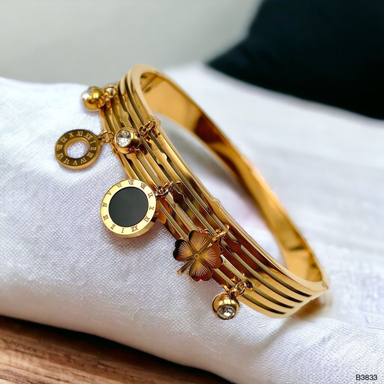 Black Roman Clover Layered 18K Gold Anti Tarnish Stainless Steel Openable Kada Bangle For Women