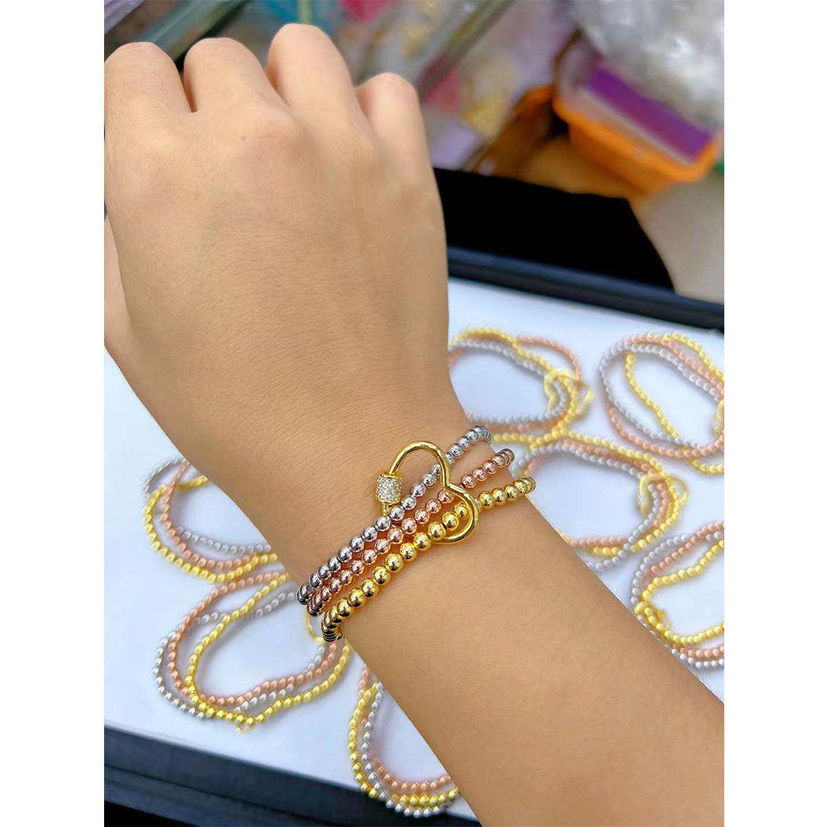 Heart Love Clasp Three Layer Multicolour 18K Gold Anti Tarnish Stackable Bracelet For Women Secondary image
