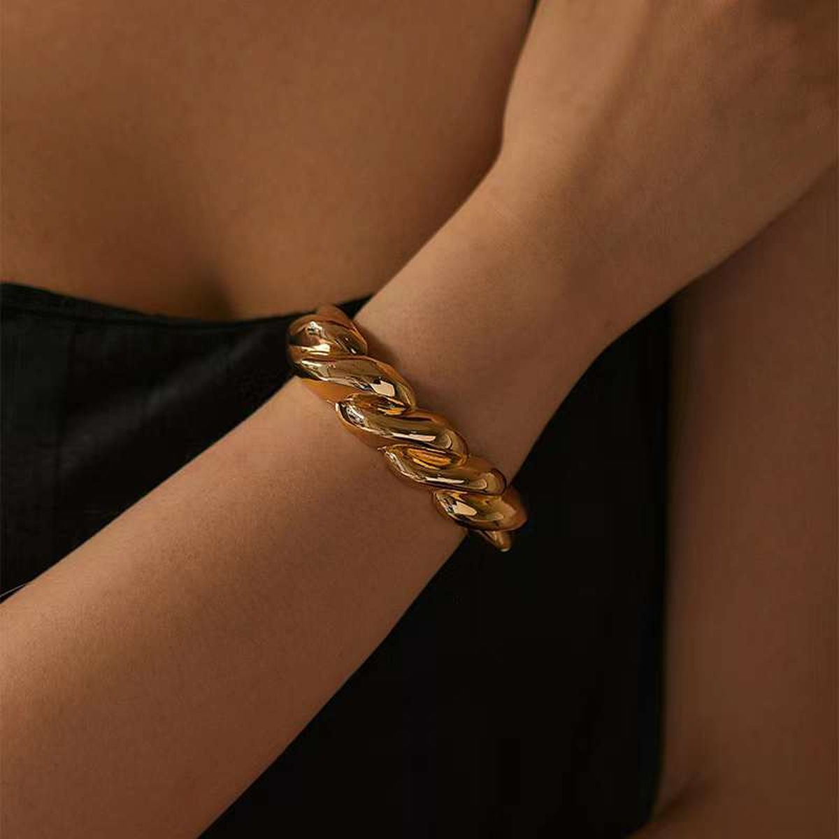 Criss Cross Curb Glossy 18K Gold Anti Tarnish Bracelet Cuff Kada Bulk Main image