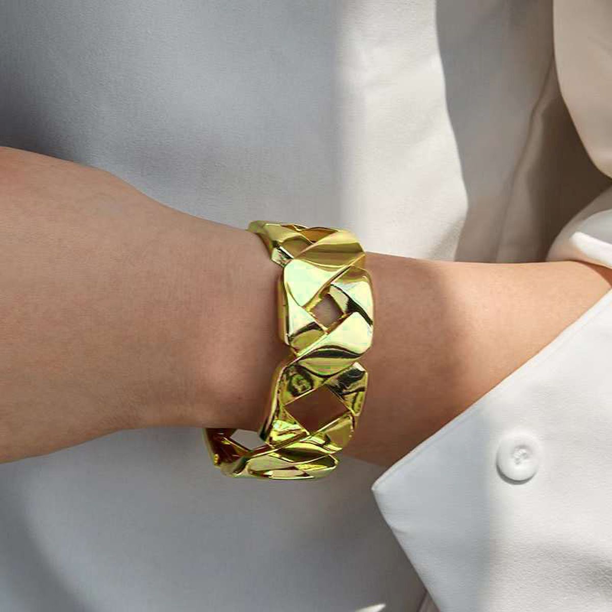 Criss Cross Curb Glossy 18K Gold Anti Tarnish Bracelet Kada Women Bulk