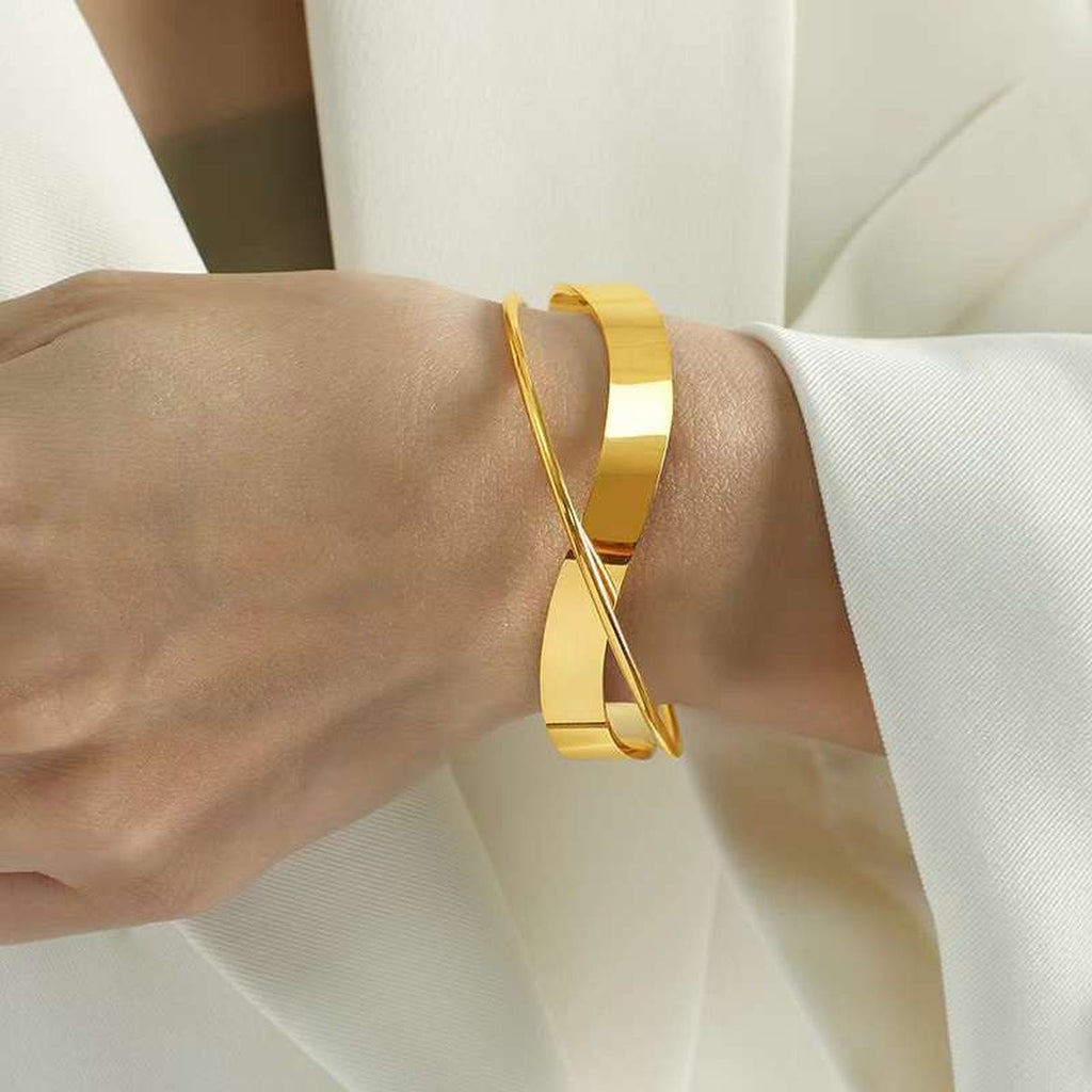 Twisted Cross Over 18K Gold Anti Tarnish Bracelet Cuff For Women Bulk