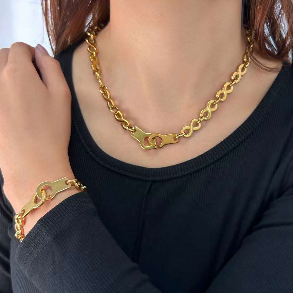 Handcuff Infinity 18K Gold Stainless Steel Anti Tarnish Chain Bracelet For Women