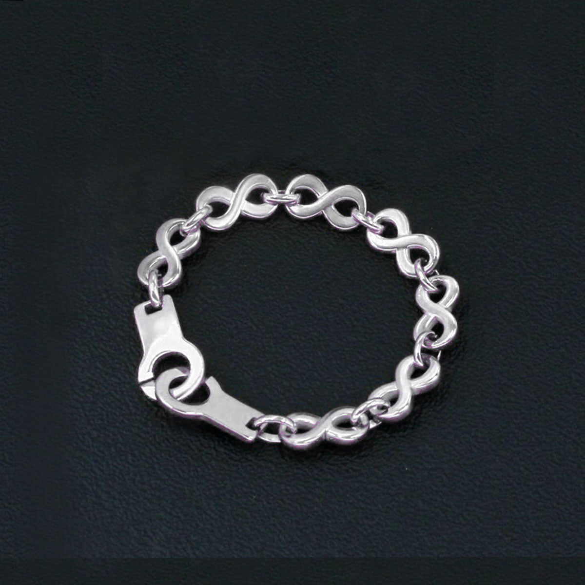 Handcuff Infinity 18K Gold Stainless Steel Anti Tarnish Chain Bracelet For Women Secondary image