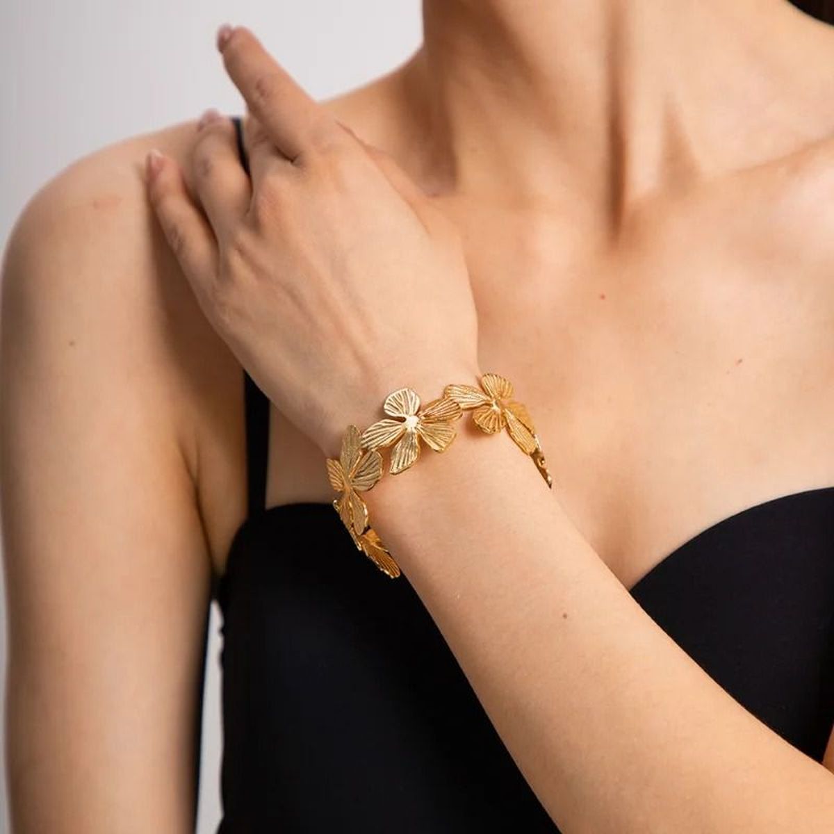 Flower 18K Gold Anti Tarnish Bracelet Cuff Kada For Women Bulk