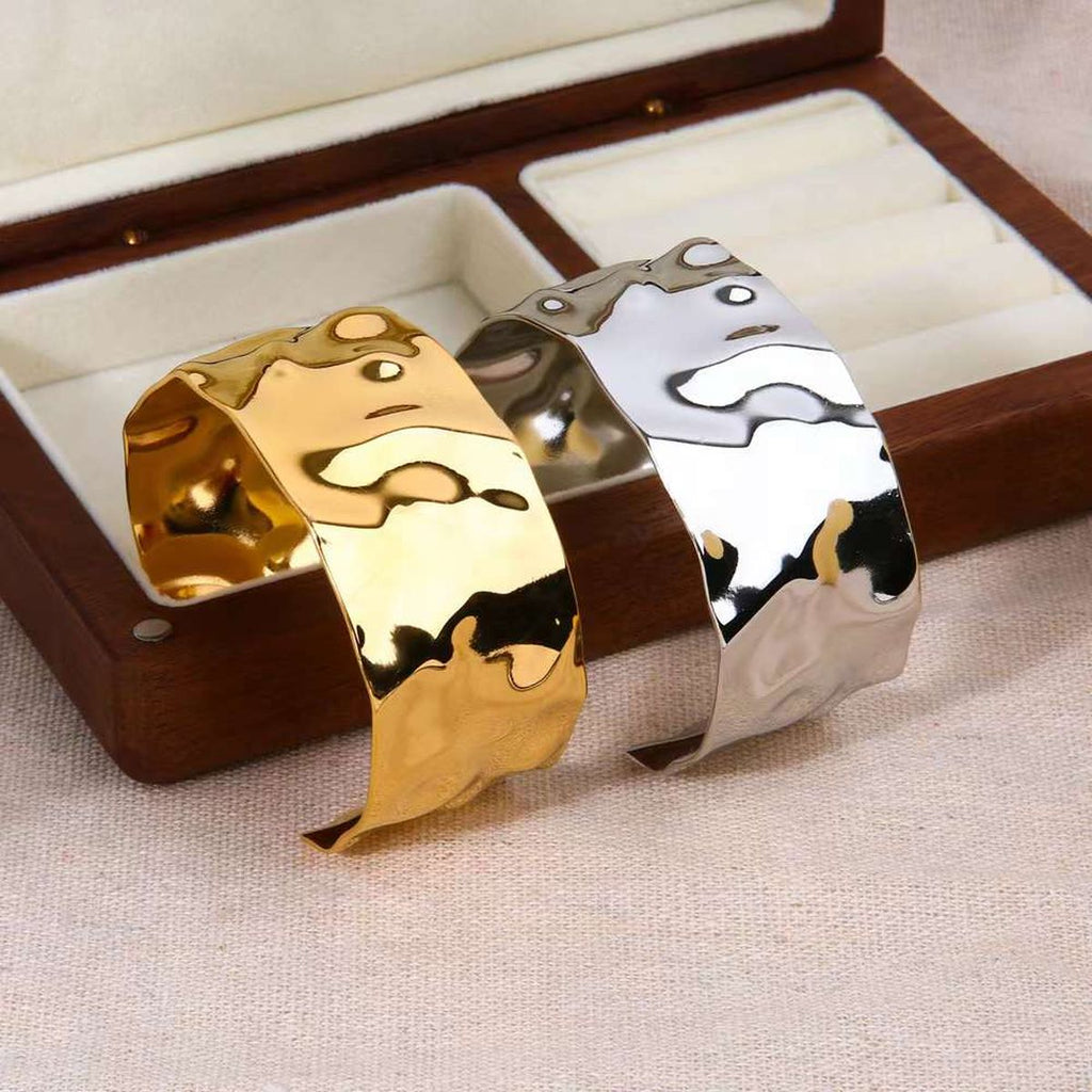 Beaten Glossy 18K Gold Anti Tarnish Cuff Kada For Women Bulk