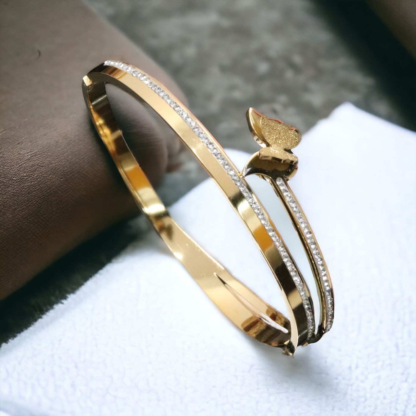 Butterfly 18K Gold White Cubic Zirconia Anti Tarnish Stainless Steel Kada Bracelet For Women Secondary image