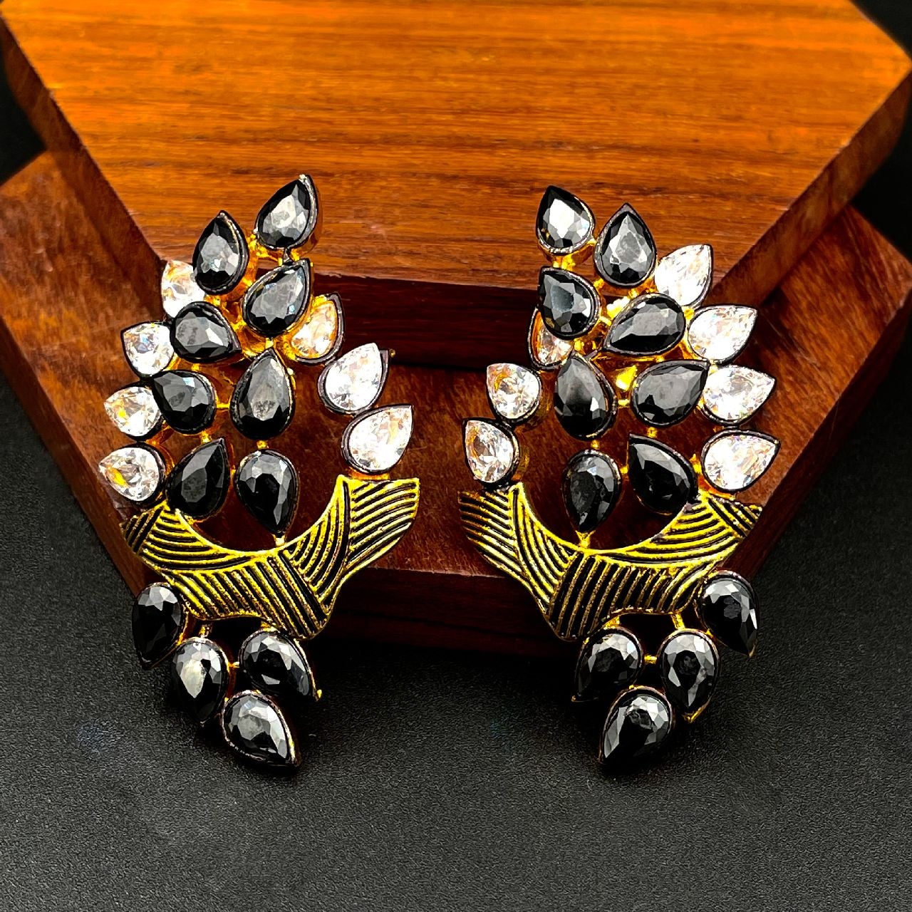 Floral Marquise 18K Gold Plated Black Kundan Stud Earring Women Bulk
