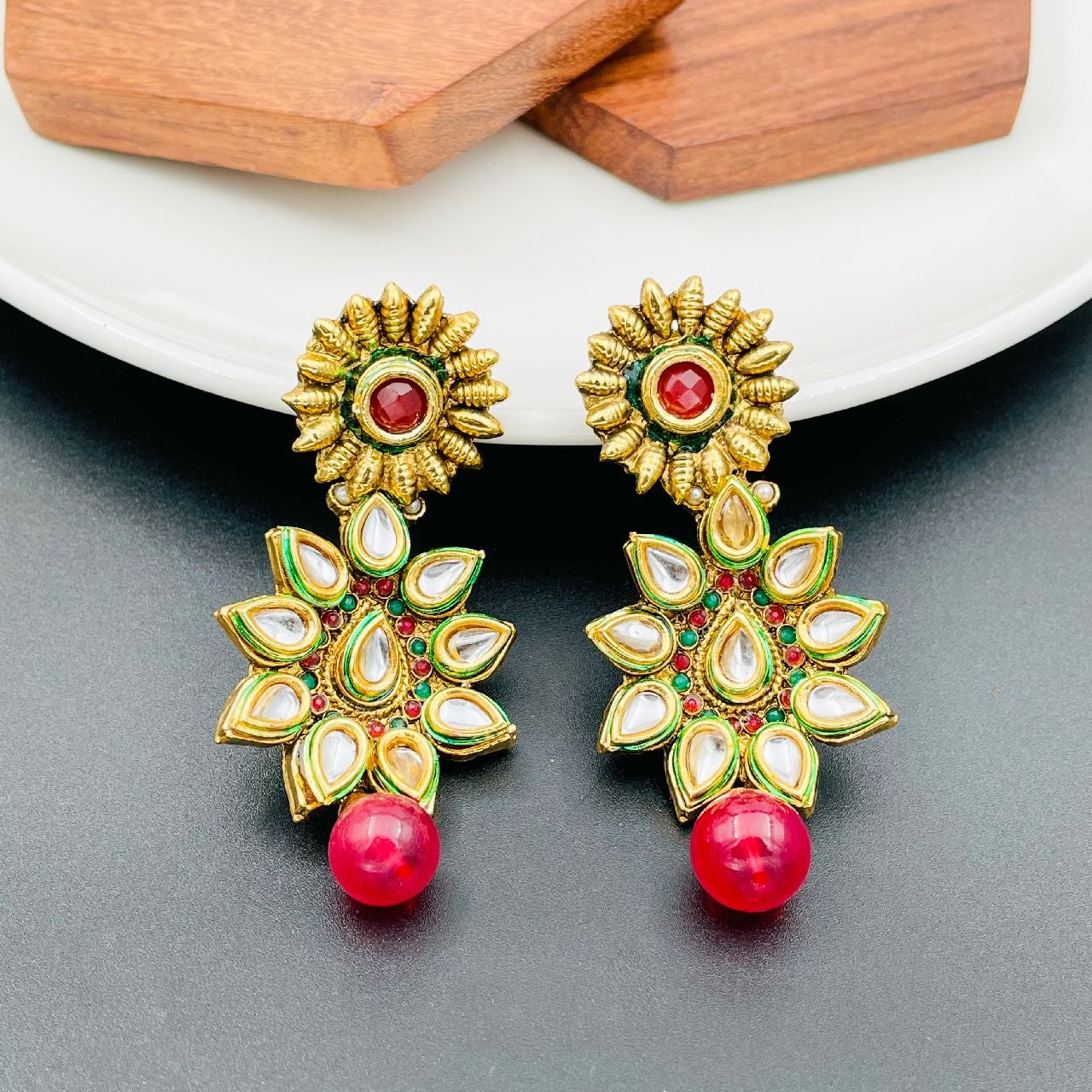 Flower 22K Antique Gold Kundan Ruby Red Dangling Earring Women Bulk Main image