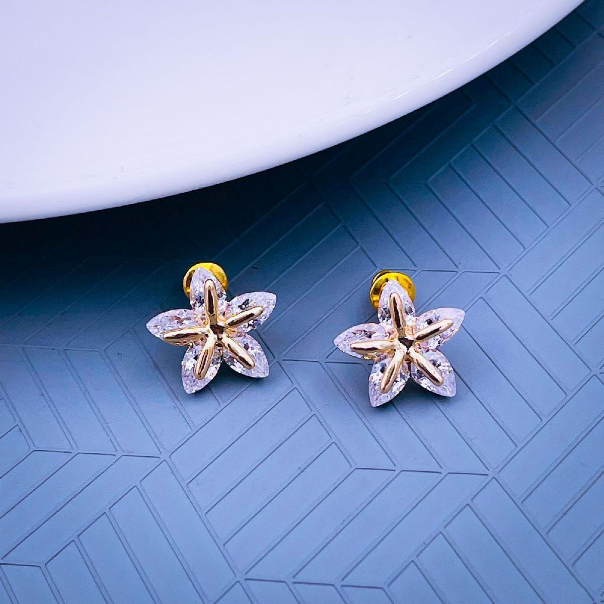 Trendy Star 18K Gold Plated American Diamond Earring For Women Bulk