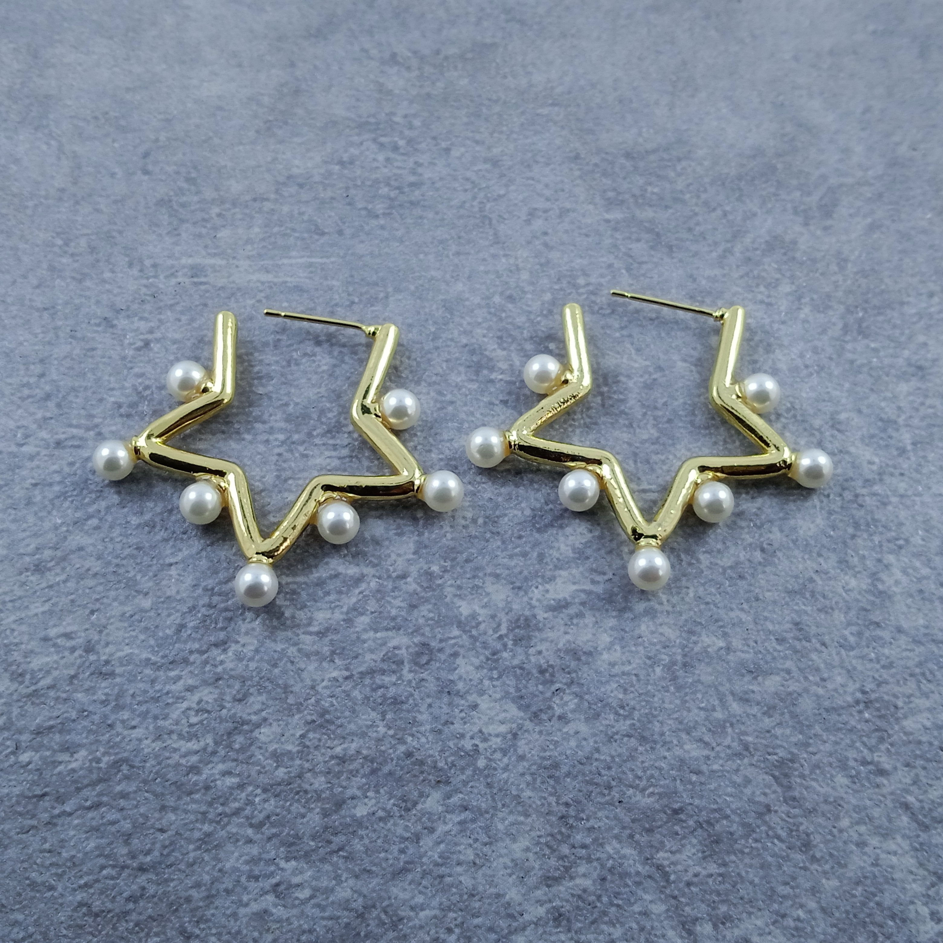 Round Gold Pearl Dangler Earring For Women Bulk