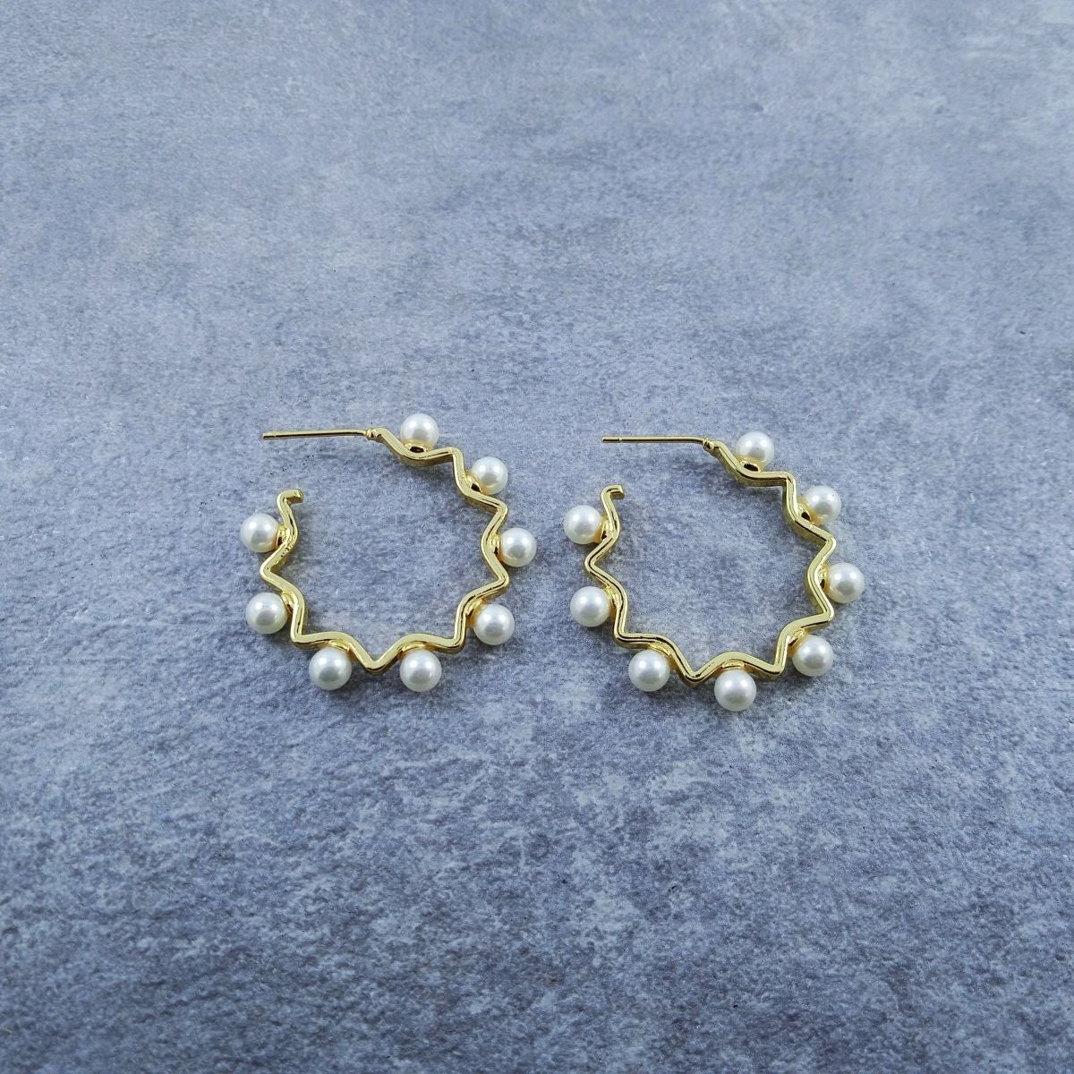 Round Gold Pearl Dangler Earring For Women Bulk