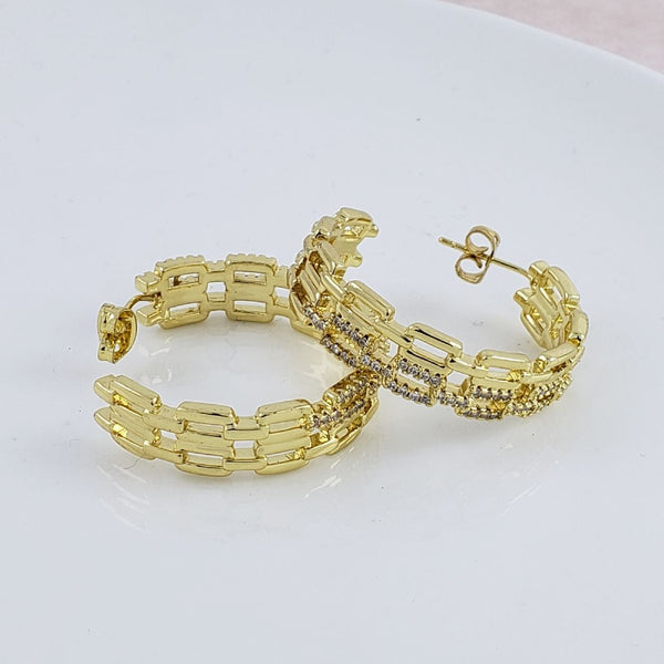 Stylish Gold Copper Chandbali Stud Earring Pair For Women Bulk Secondary image