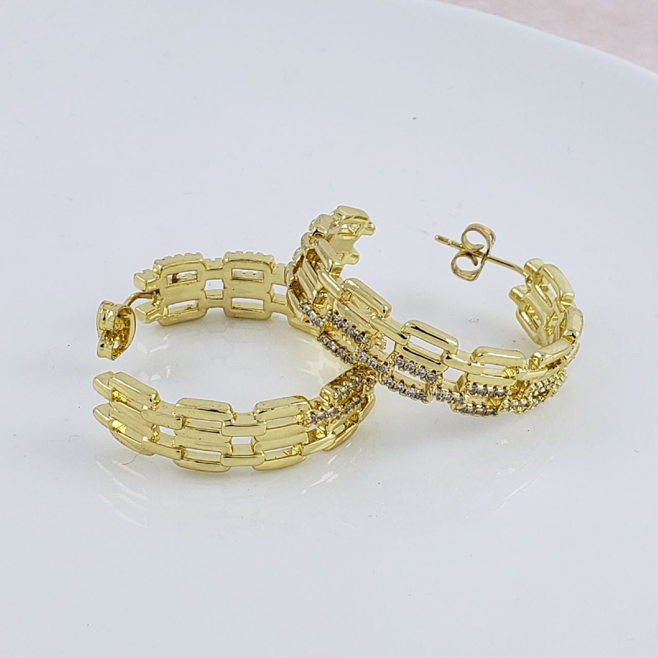 Stylish Gold Copper Chandbali Stud Earring Pair For Women Bulk