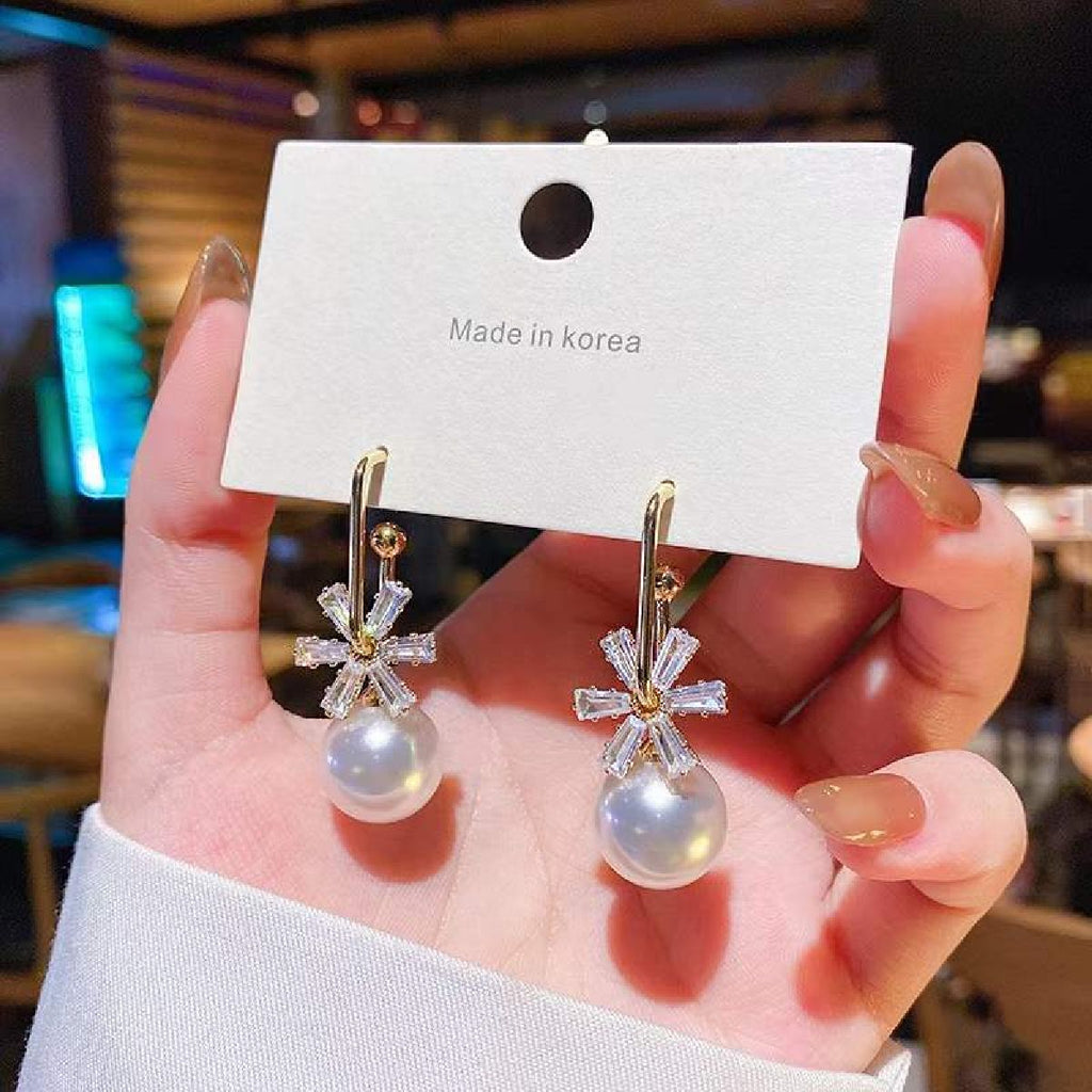 Floral Baguette Pearl 18K Gold Stud Drop Earring Pair For Women Bulk
