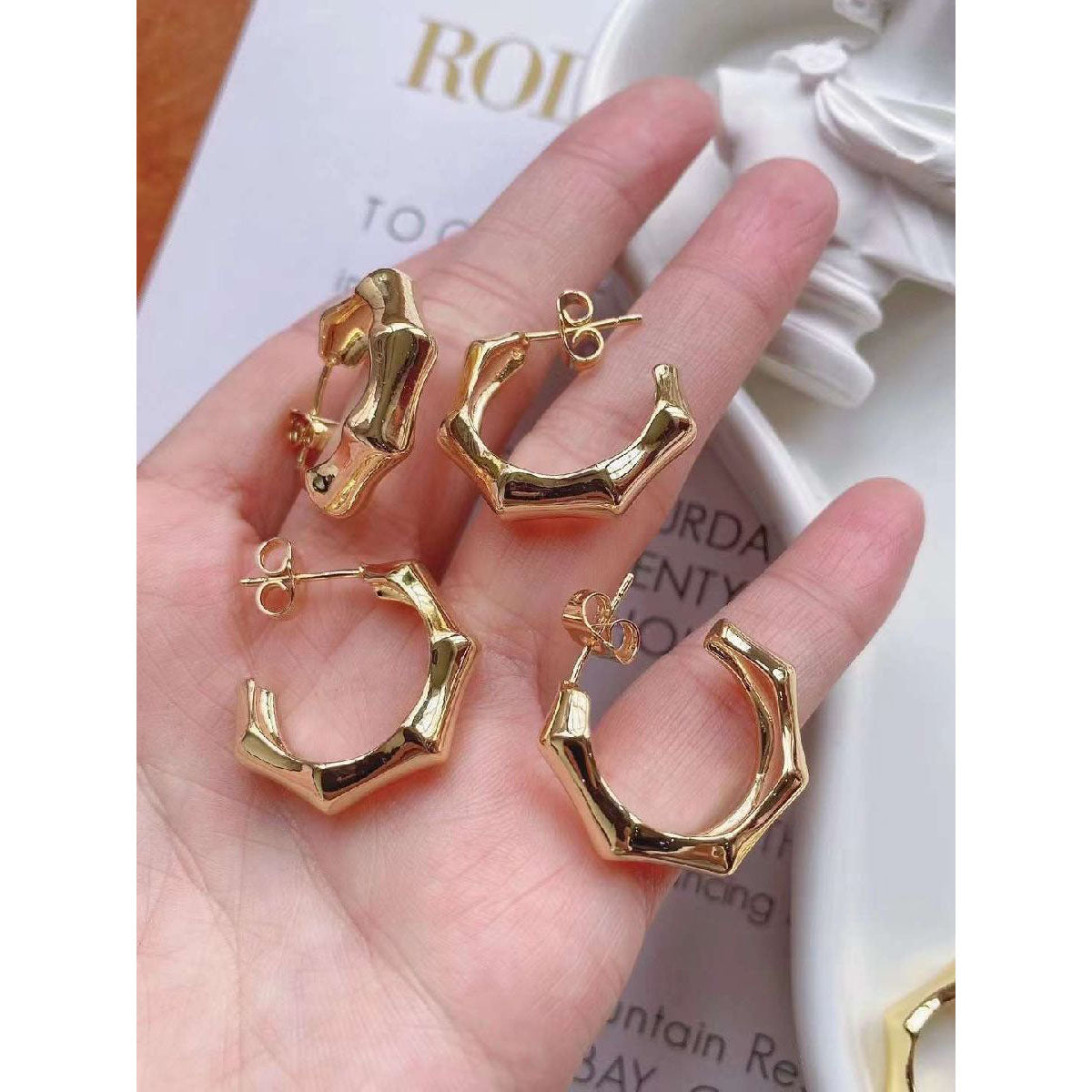 Twisted Curly 18K Gold Copper Hoop Earring Pair For Women Bulk Main image