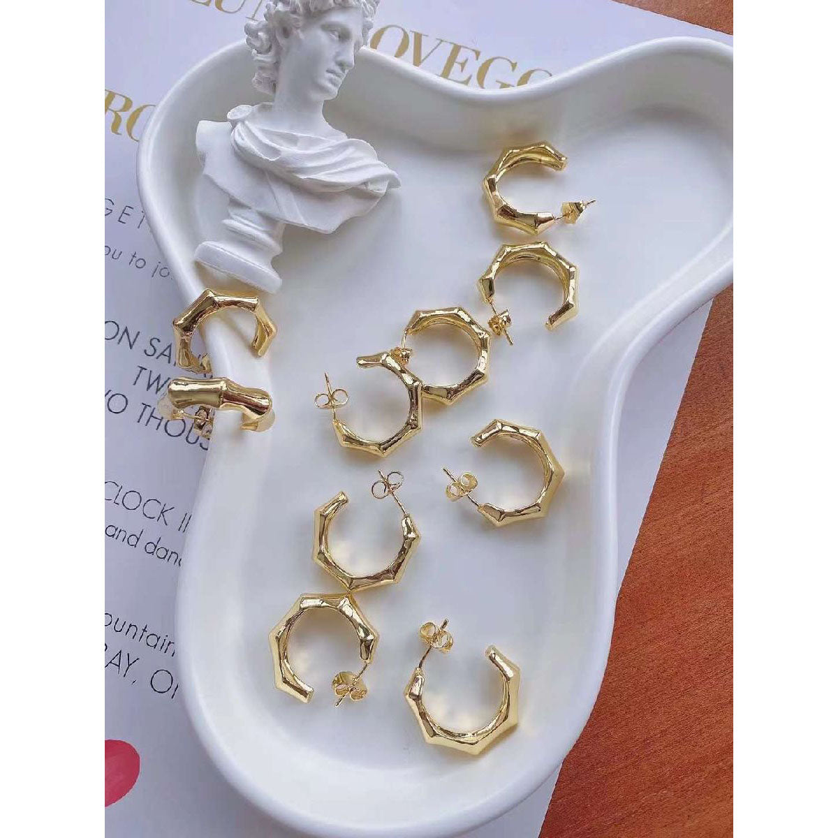 Twisted Curly 18K Gold Copper Hoop Earring Pair For Women Bulk Secondary image